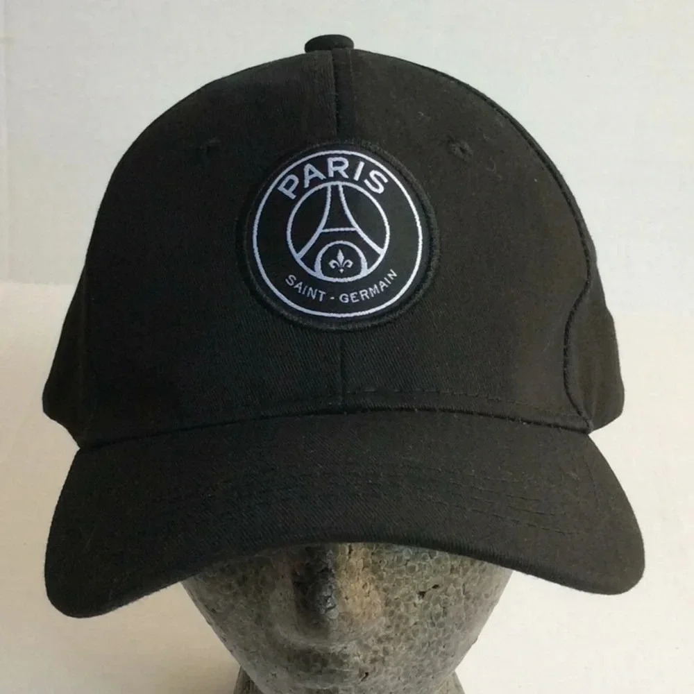 NWOT Paris Saint-Germain Black & White Unisex Cap